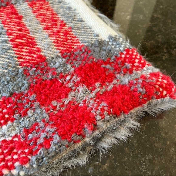 New Pottery Barn Graham Plaid Faux Fur Back Pillow Cover, Grey White Red Plaid - Picture 6 of 16
